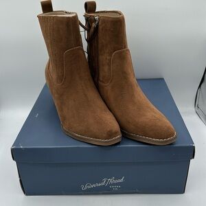Universal Thread Solita boots Size 6.5, New in Box